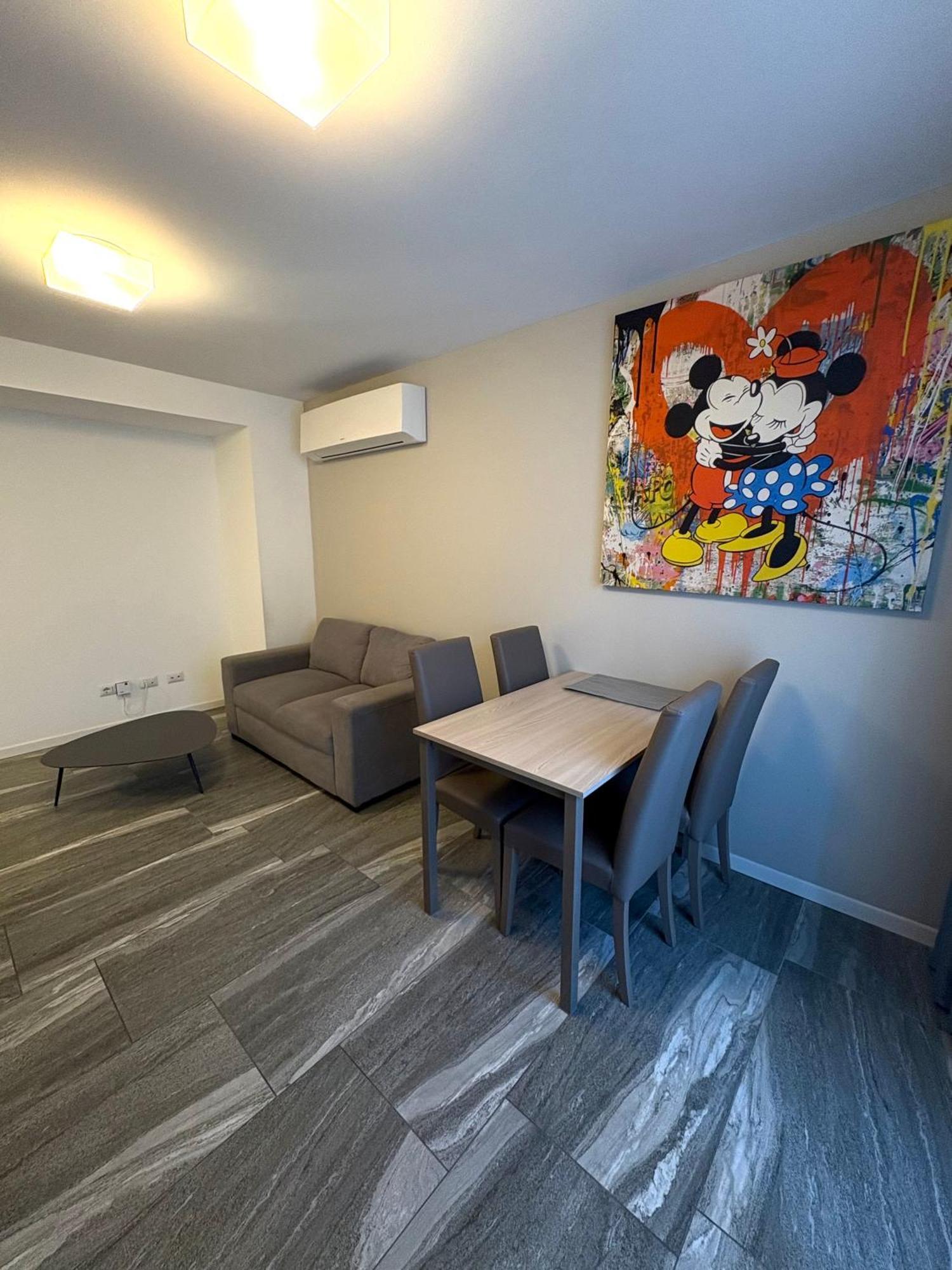 Essential Apartment Sesto San Giovanni Exterior foto