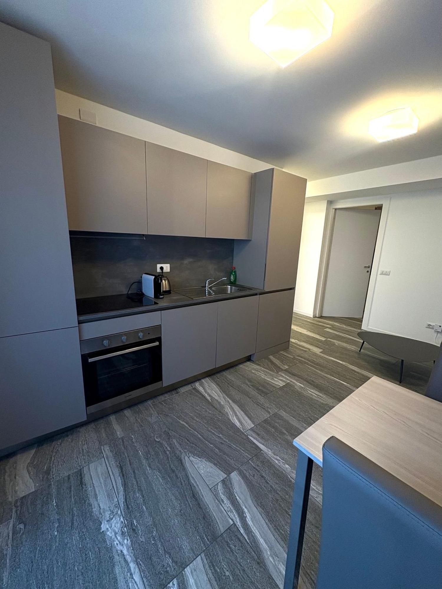 Essential Apartment Sesto San Giovanni Exterior foto
