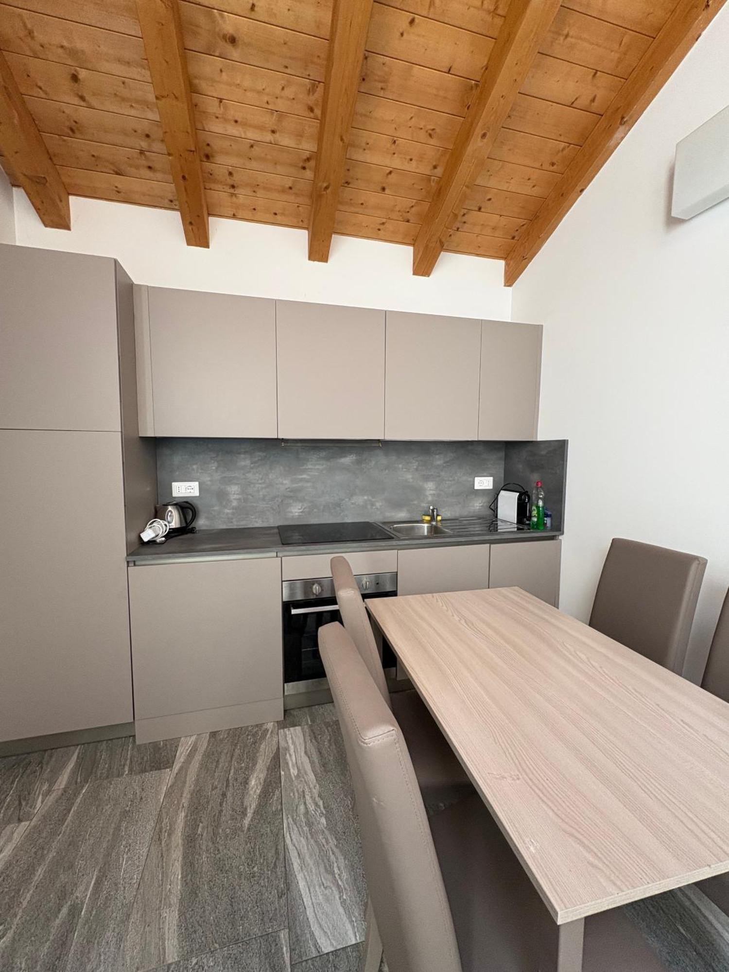 Essential Apartment Sesto San Giovanni Exterior foto